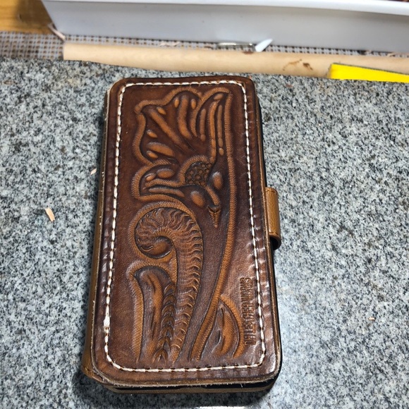 Hand tooled phone cases - Picture 4 of 8